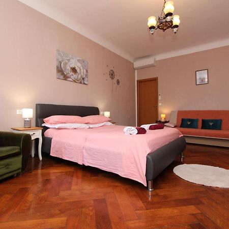 Guest House Barocco 로비니 외부 사진